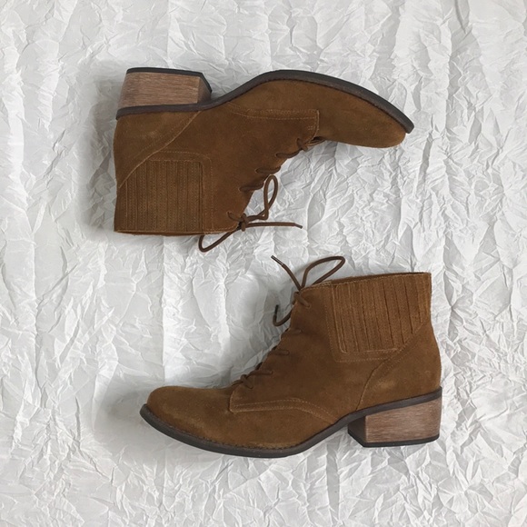 Matisse Shoes - SALE 50% OFF Matisse Lace Up Booties